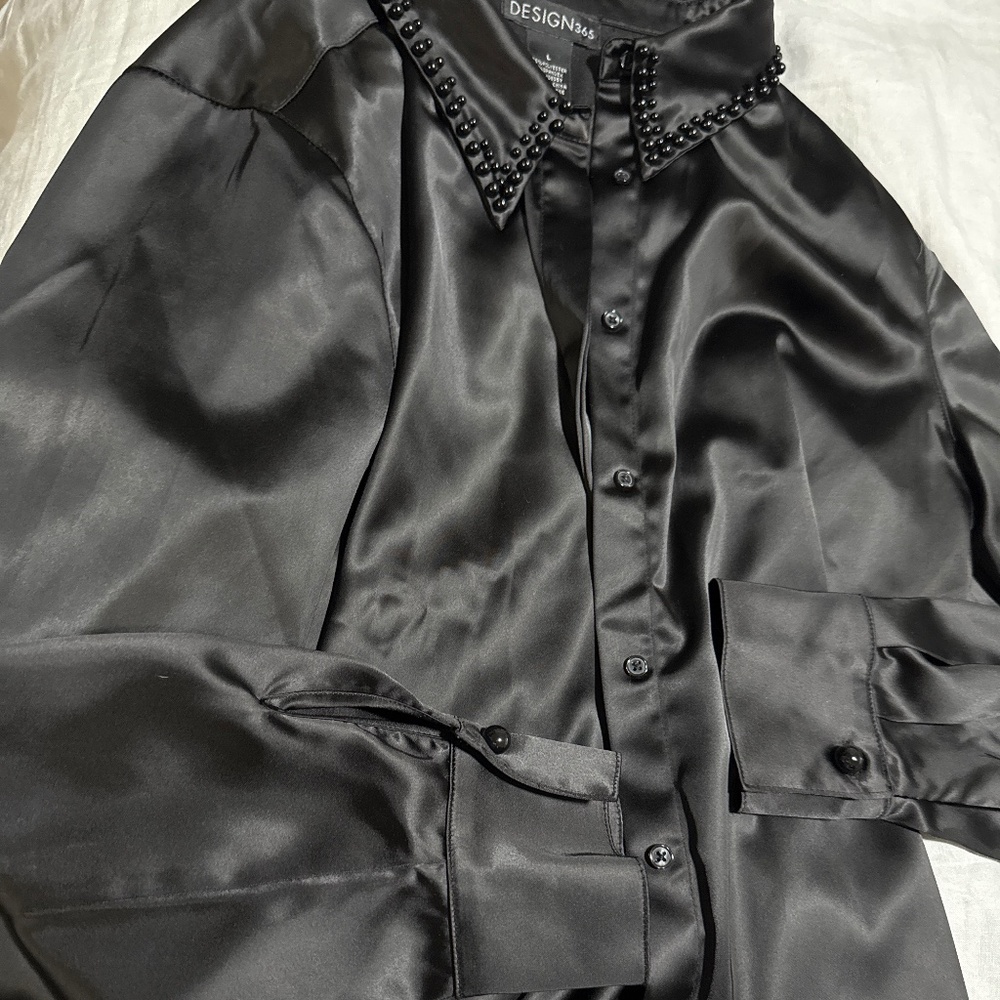 Black design 365 large shirt